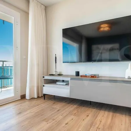 Seaview Coastal In By Rems